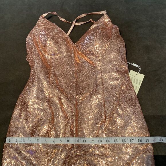 Women’s Pink Fully Sequined Mermaid Style Prom Party Dress Size 12 NWT - Picture 7 of 7